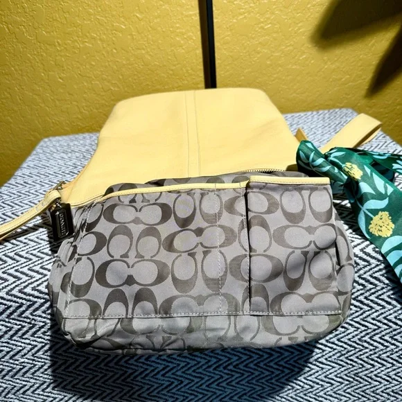 Vintage Coach Legacy Slim Duffle & Wristlet Set - Butter Yellow - 9326 - Picture 10 of 14